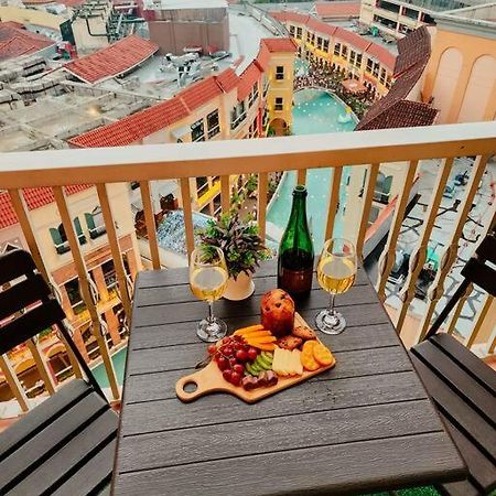 New Modern Venice Best View And Balcony, Fast Wifi At Mckinley Hill 1Br Interconnected To Venice Grand Canal Mall Manila Zewnętrze zdjęcie