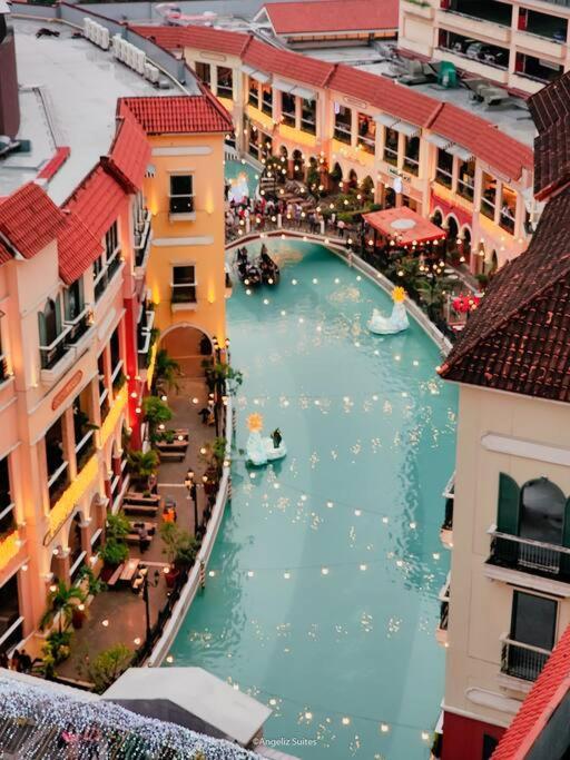 New Modern Venice Best View And Balcony, Fast Wifi At Mckinley Hill 1Br Interconnected To Venice Grand Canal Mall Manila Zewnętrze zdjęcie