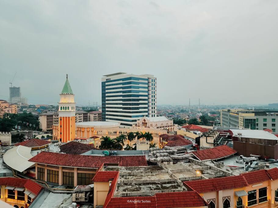 New Modern Venice Best View And Balcony, Fast Wifi At Mckinley Hill 1Br Interconnected To Venice Grand Canal Mall Manila Zewnętrze zdjęcie