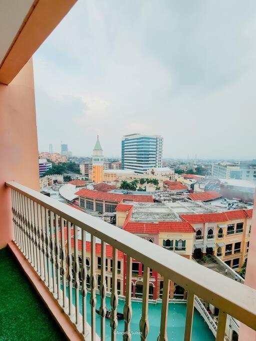 New Modern Venice Best View And Balcony, Fast Wifi At Mckinley Hill 1Br Interconnected To Venice Grand Canal Mall Manila Zewnętrze zdjęcie