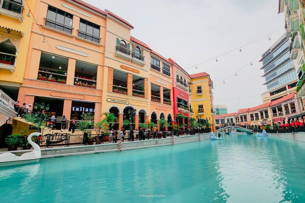 New Modern Venice Best View And Balcony, Fast Wifi At Mckinley Hill 1Br Interconnected To Venice Grand Canal Mall Manila Zewnętrze zdjęcie